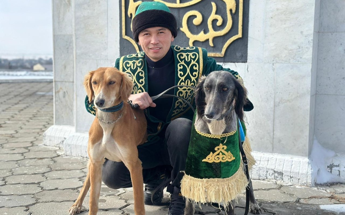 Спасает людей и возрождает традиции: пожарный из Карагандинской области разводит тазы