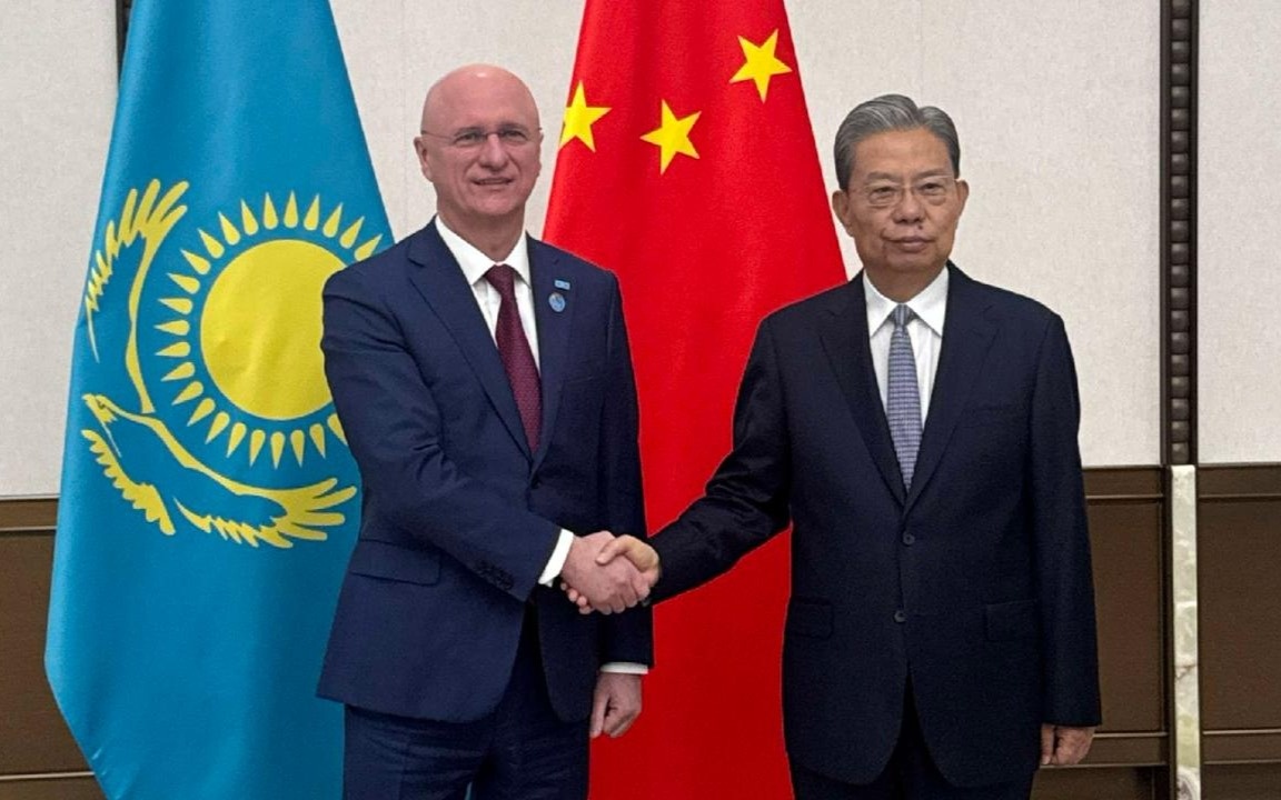 Роман Скляр обсудил с Чжао Лэцзи сотрудничество Казахстана и Китая