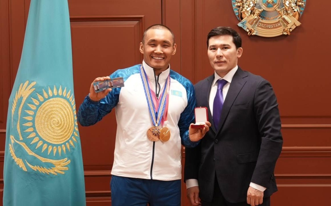 Паралимпиец Ербол Хамитов получил звание заслуженного мастера спорта