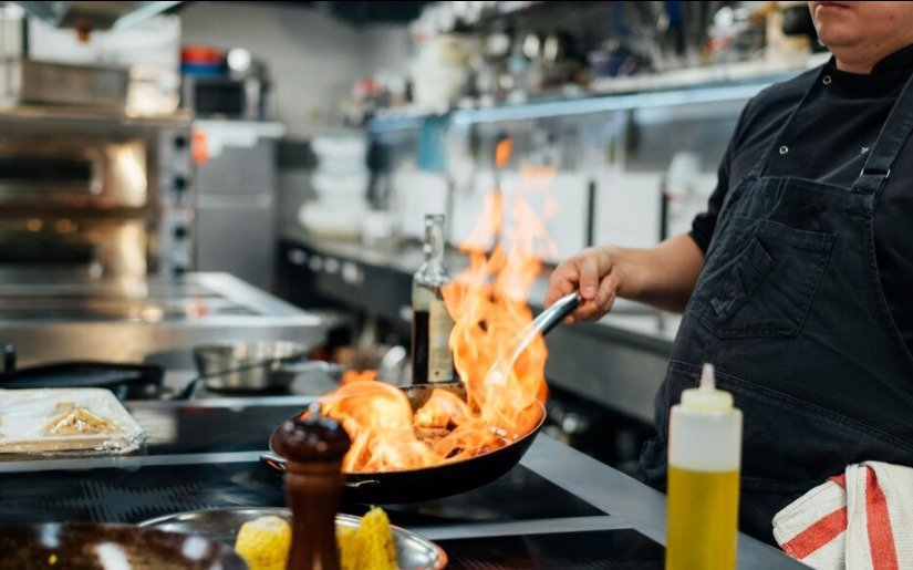 Грязные кухни и формальные медосмотры обернулись штрафами на 58 млн тенге в Шымкенте