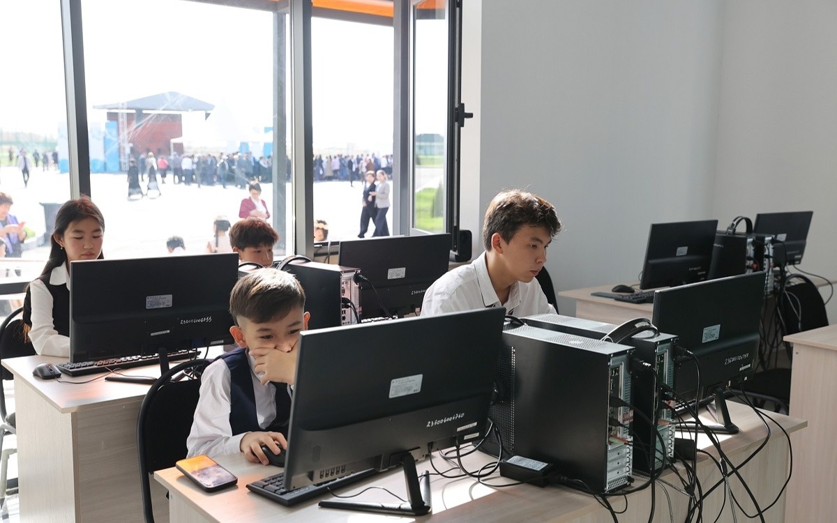 207 учебных кабинетов обещают обновить в сельских школах Жамбылской области