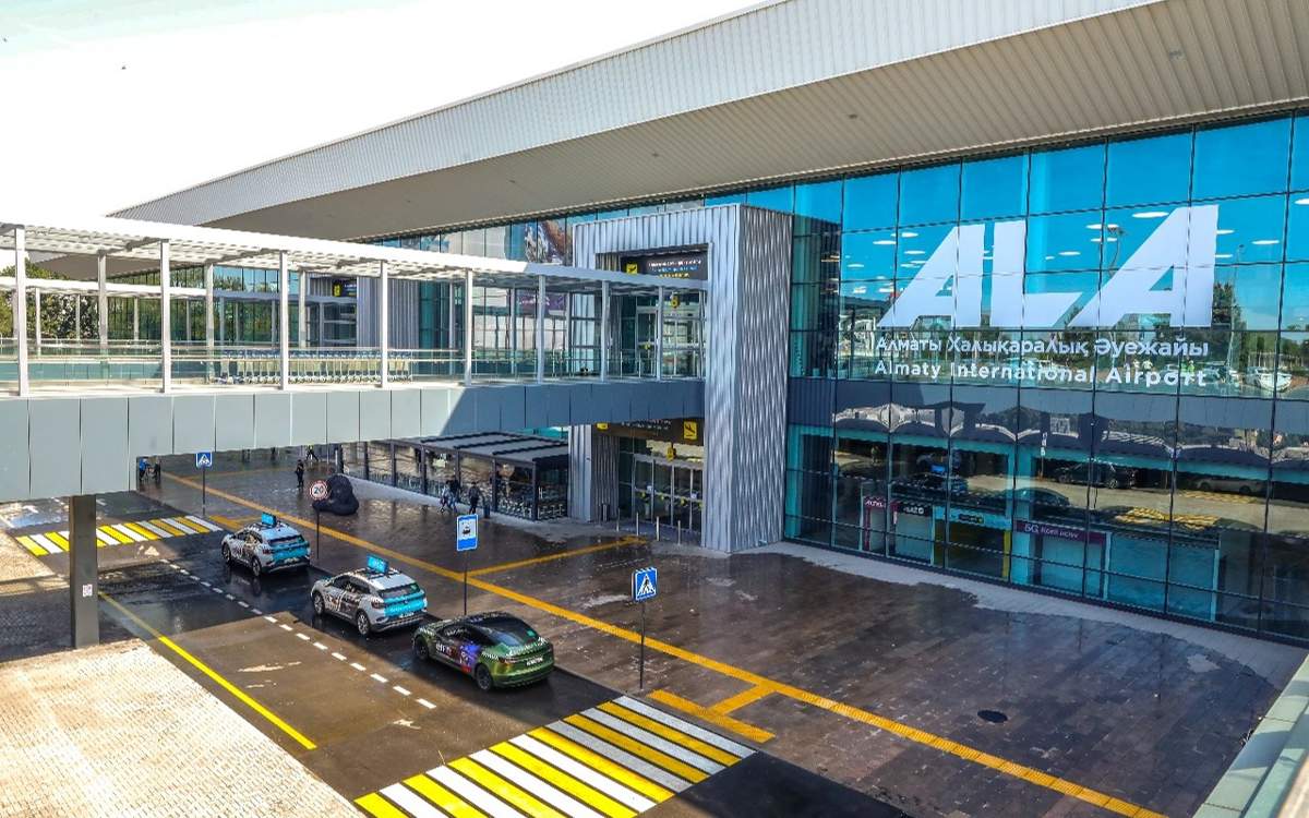 Новые парковки и расширение терминала: что и когда изменится в аэропорту Алматы