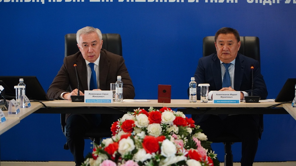 Серик Жумангарин обсудил с акмолинскими фермерами развитие животноводства и переработки