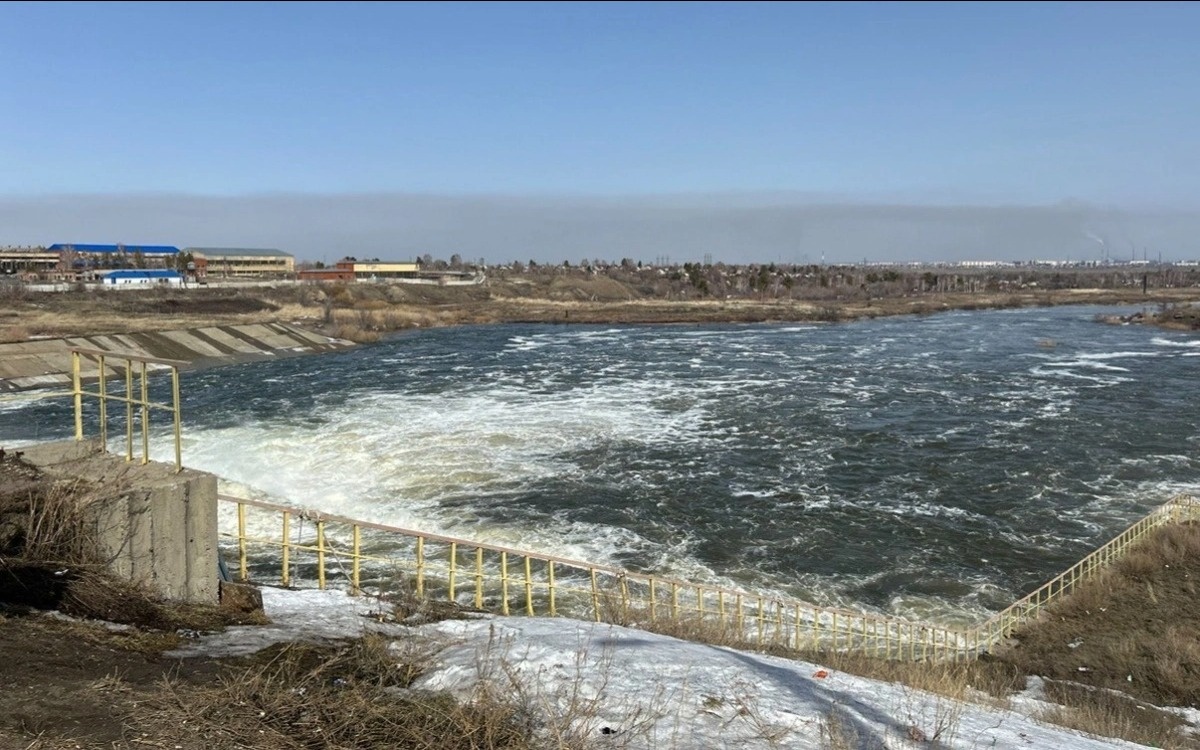 Казгидромет предупредил о риске разлива рек в трех регионах