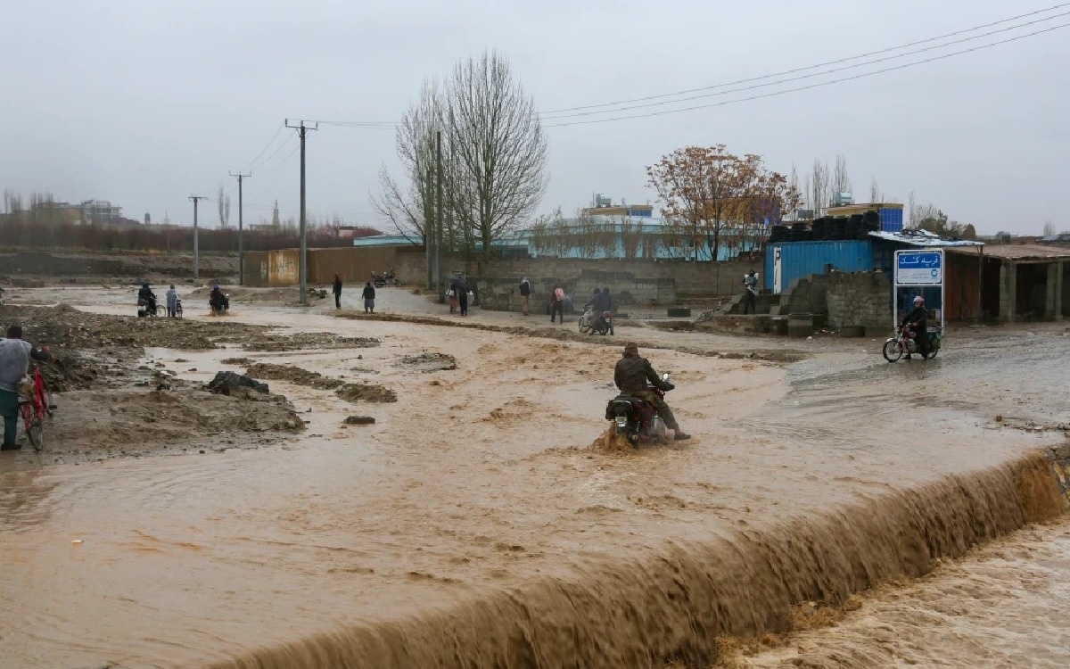 Наводнения в Афганистане унесли жизни 77 человек