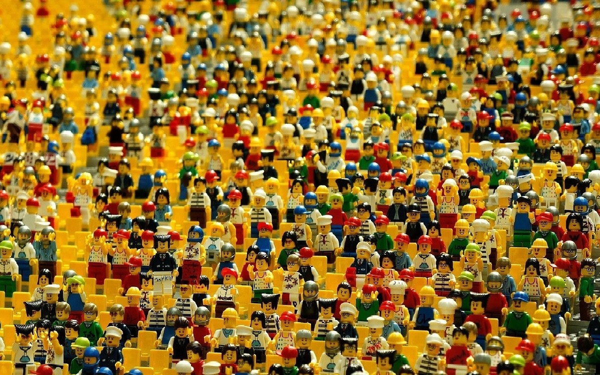 lego-запускает-футбольные-наборы-с-Месси,-Роналду-и-Мбаппе-к-ЧМ-2026