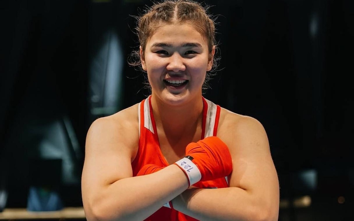 Чемпионат Азии по боксу: Бахыт Сейдиш вышла в финал