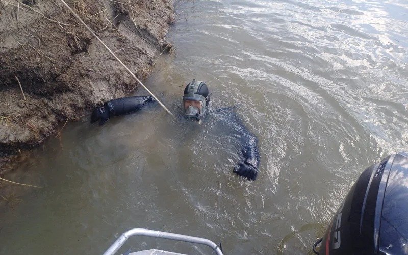 Водолазы ведут поиски сотрудника гидропоста, пропавшего в Акмолинской области