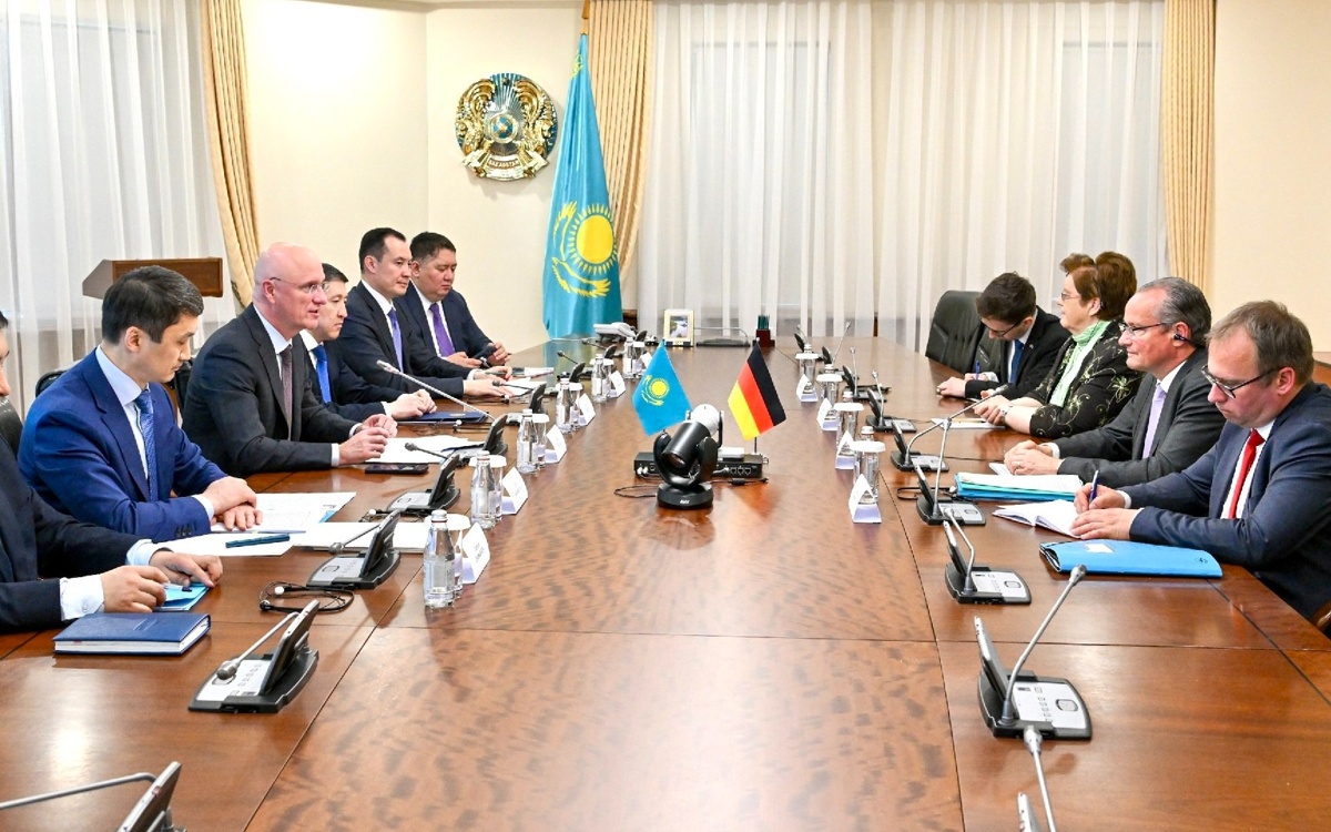 Роман Скляр провел встречу с Статс-министром иностранных дел ФРГ