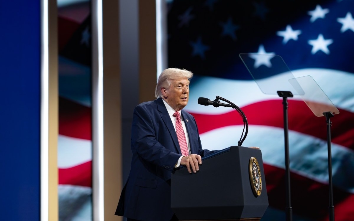 Трамп пригрозил тюремным сроком за утечку данных о спасении пилота в Иране