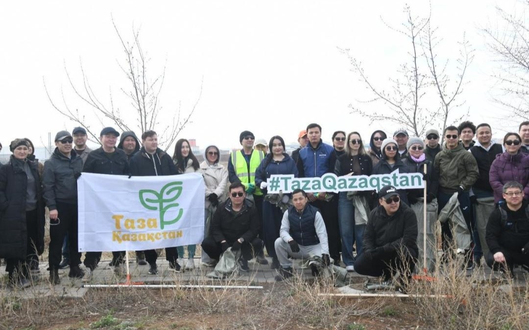 Более 500 человек вышли на субботник в индустриальном парке столицы