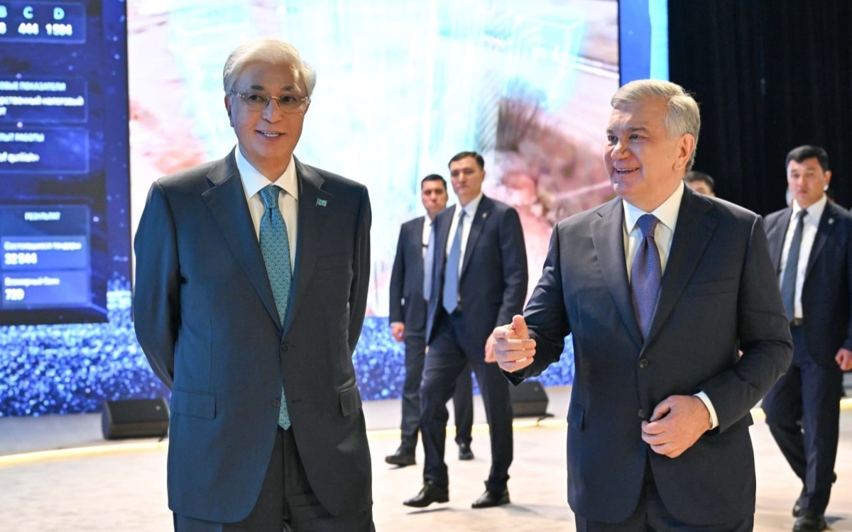 Хакатон по ИИ посетили президенты Казахстана и Узбекистана