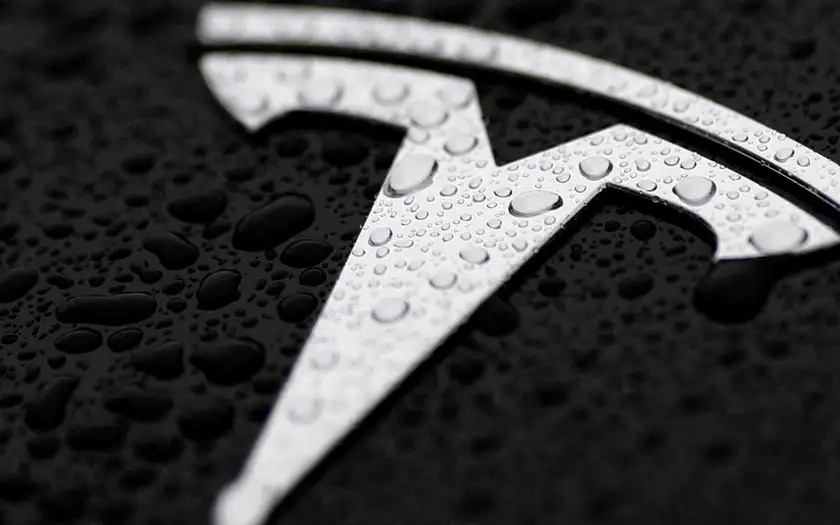 Tesla начала внедрение расширенной системы помощи водителю в Европе