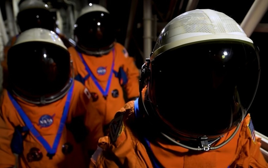 Что экипаж «Артемиды II» увидел за Луной: Земля — словно спасательная шлюпка