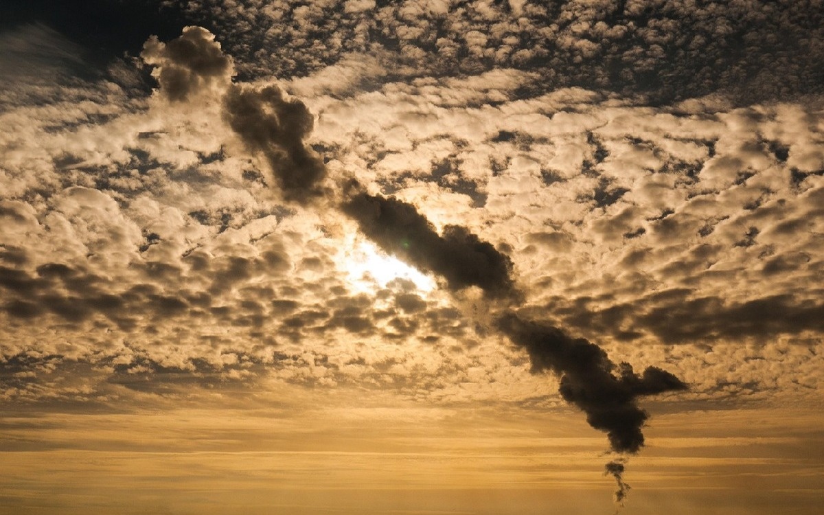 В Астане, Алматы и еще двух городах ожидаются НМУ: что важно знать