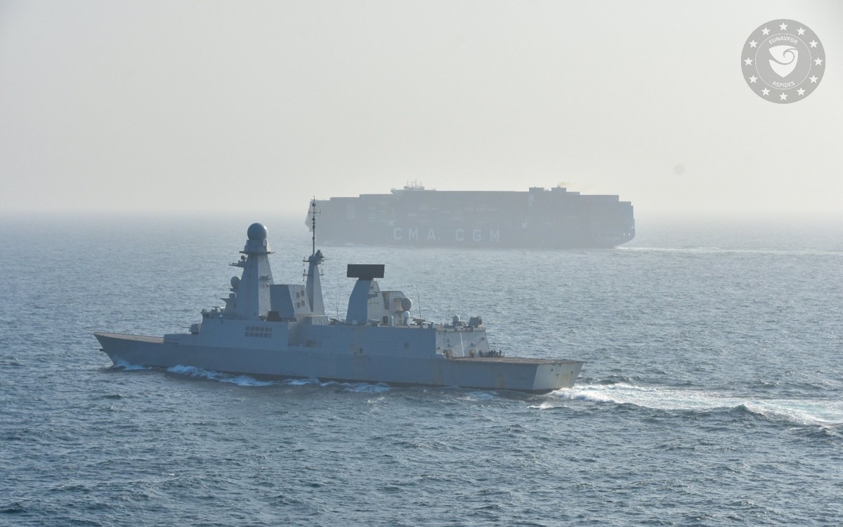 Франция и Великобритания обсудят создание военно-морской миссии в Ормузском проливе