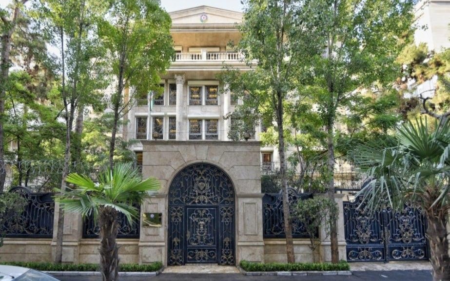 Азербайджан возобновил работу посольства в Иране