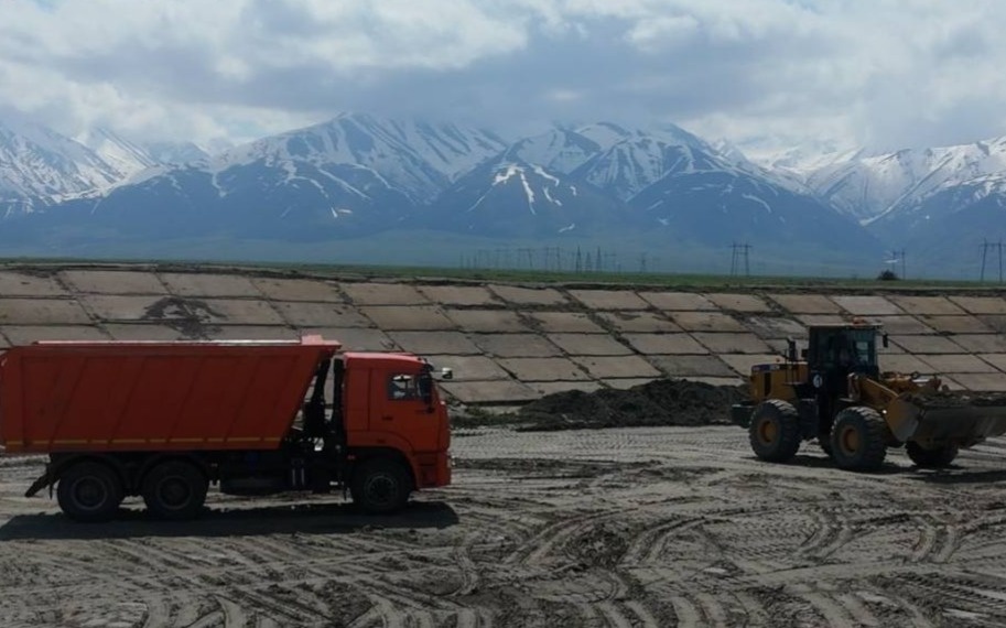 Объект, обеспечивающий 75 хозяйств водой, впервые за 20 лет очистили в Жамбылской области