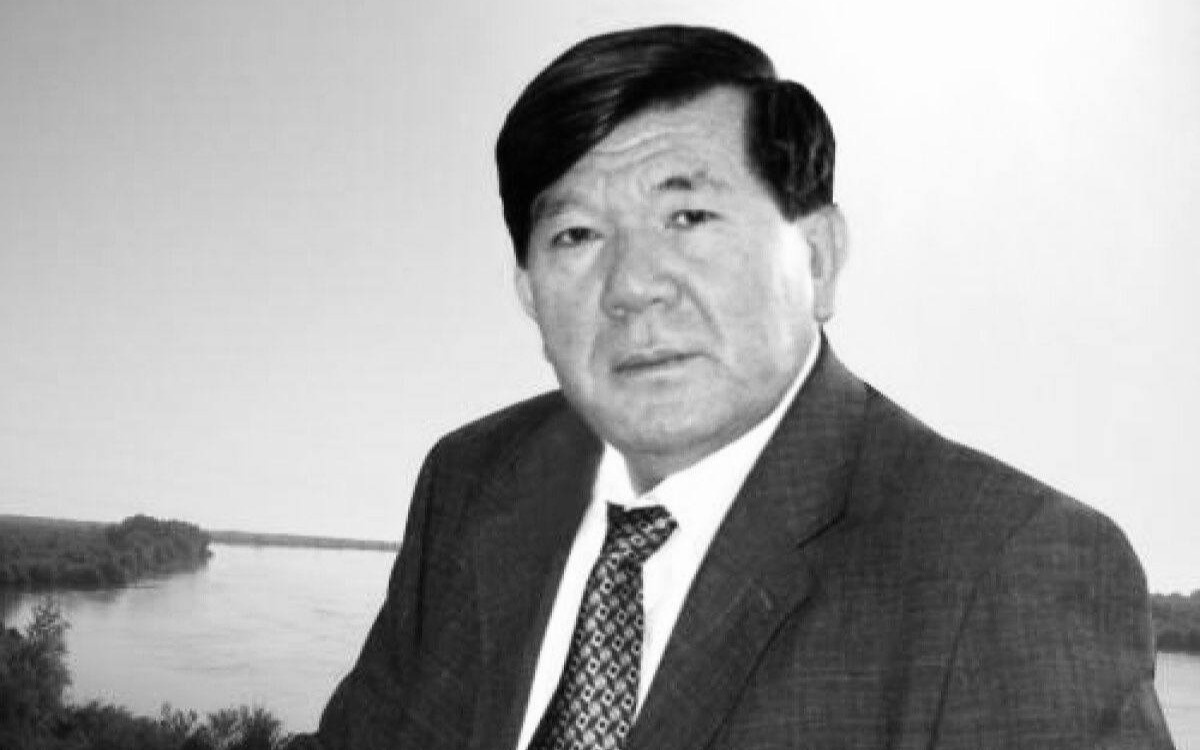 Ушел из жизни известный поэт Мухтар Шаханов