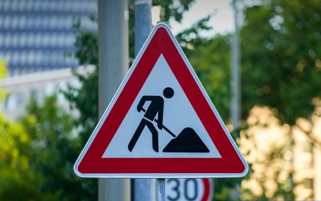 Ремонт дорог начался в аэропорту Алматы