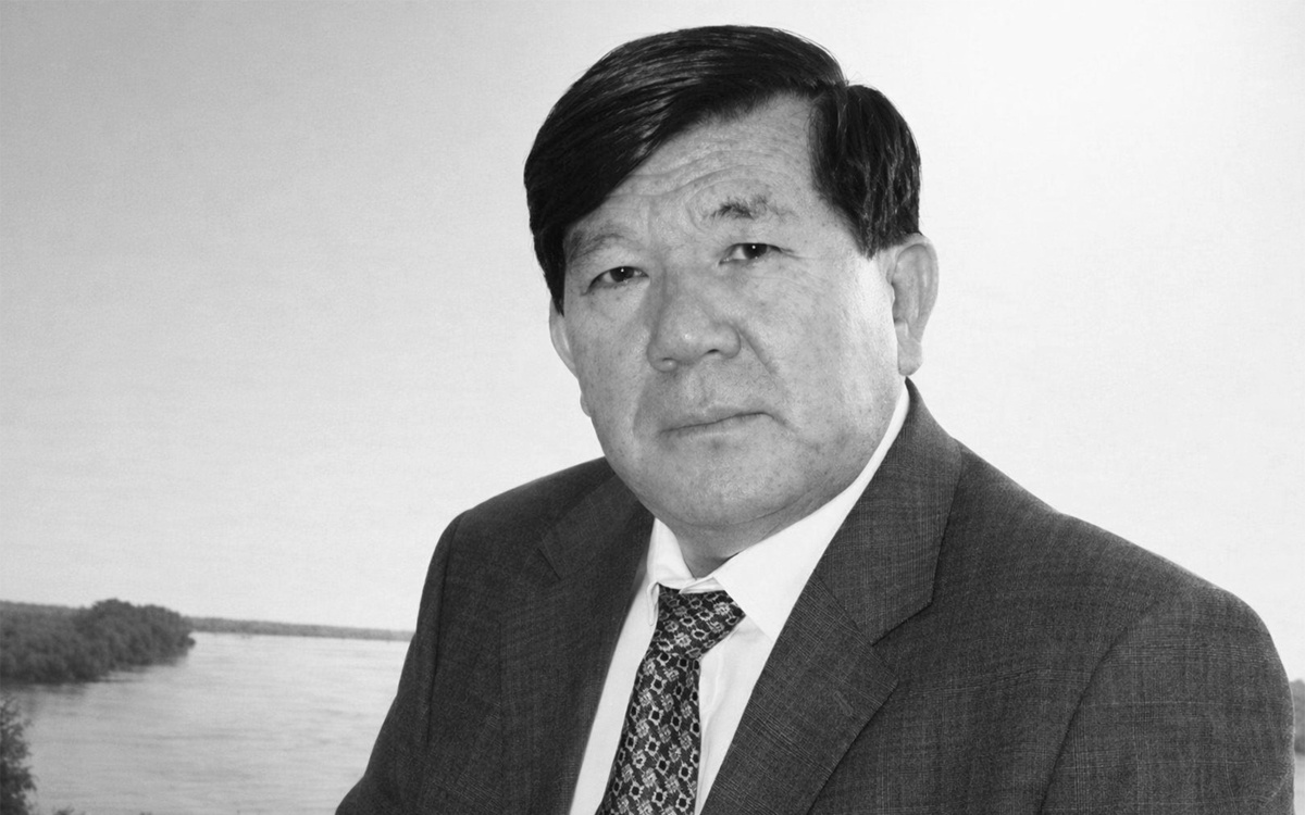 Касым-Жомарт Токаев выразил соболезнования в связи с кончиной Мухтара Шаханова