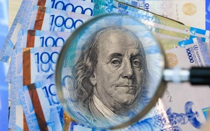 Курсы валют в обменниках Астаны и Алматы на 21 апреля