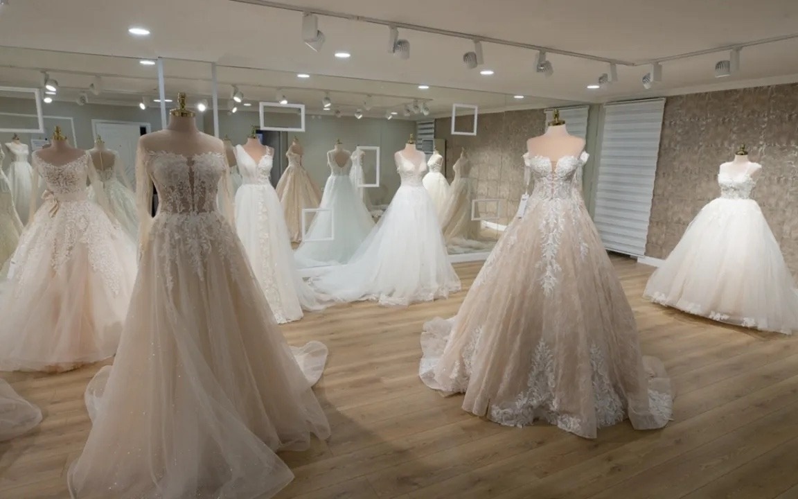 Практика взимания платы за примерку свадебных платьев набирает обороты в Турции