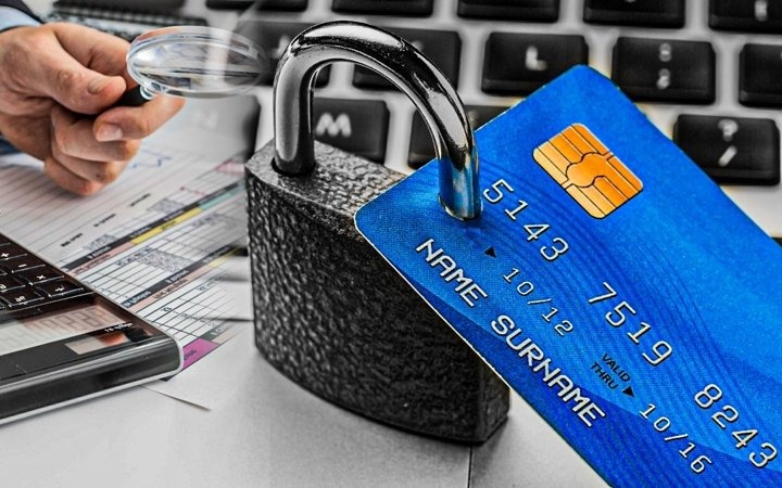 Казахстанцам дали рекомендации при блокировке банковского счета