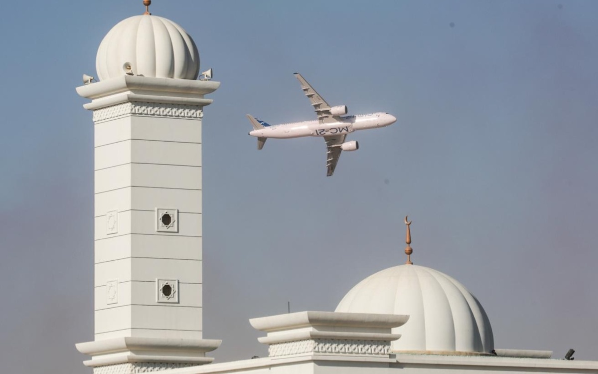 ОАЭ сохранят ограничения в воздушном пространстве