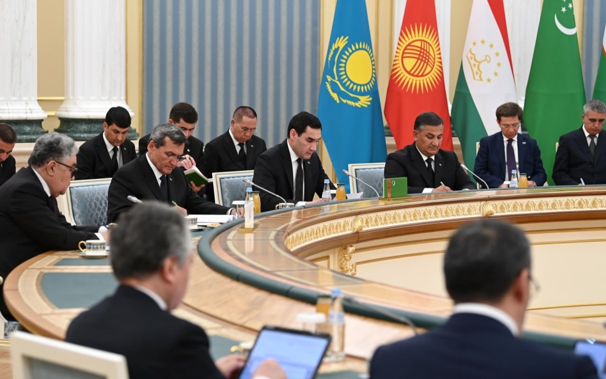 Токаев призвал к практическим мерам по воде