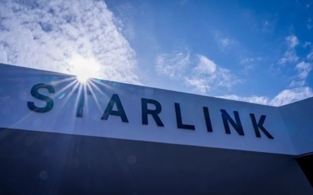 Депутат раскритиковал замену KazSat на Starlink и OneWeb