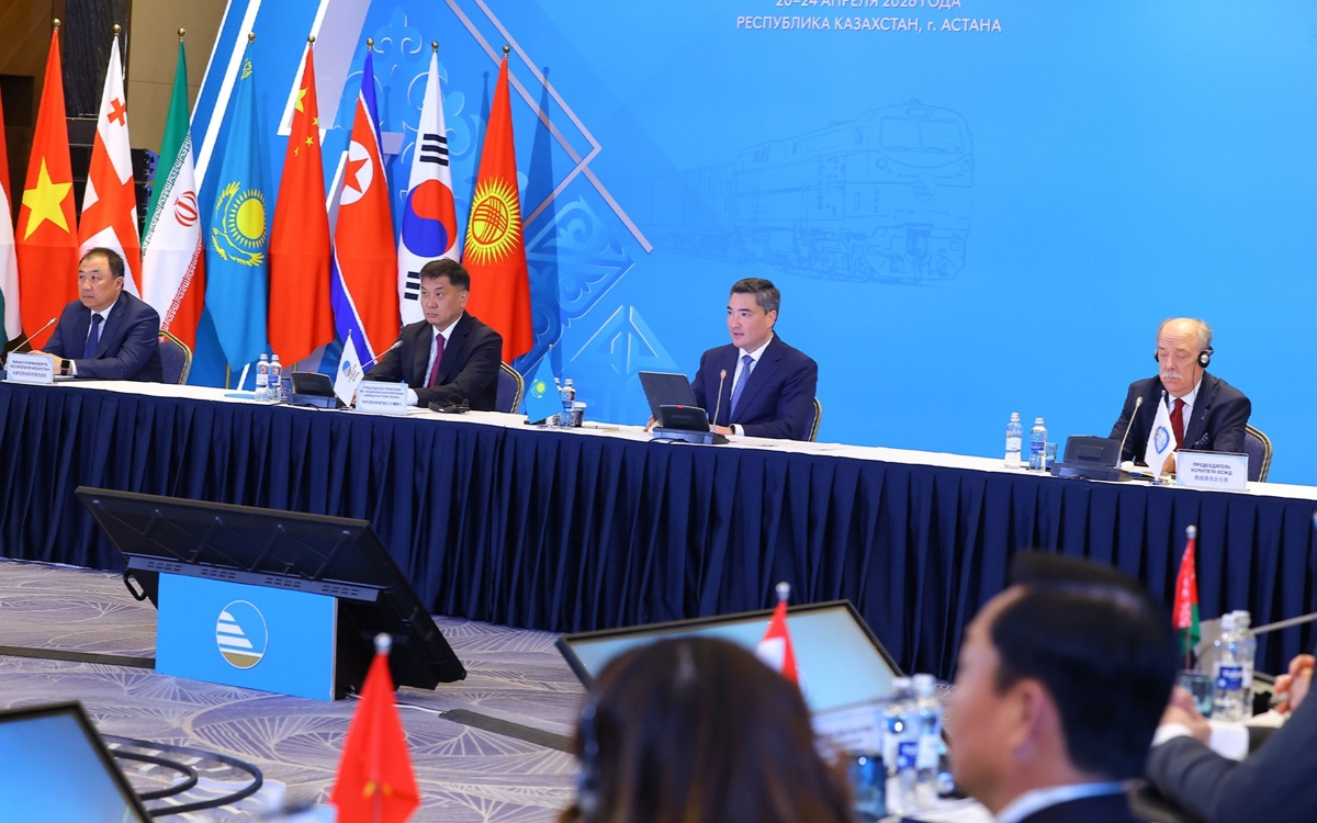 Казахстан построит 5 тыс. км новых железных дорог