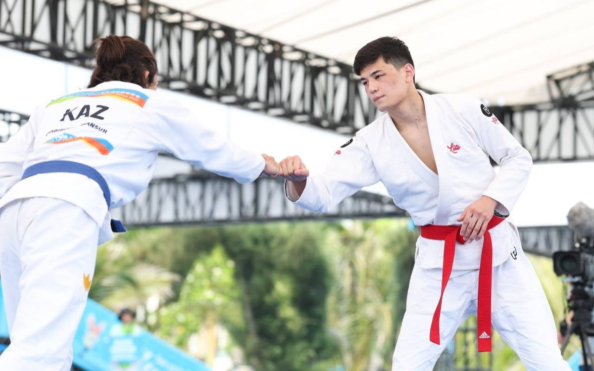 Батыр Тенизбай завоевал для Казахстана первую медаль