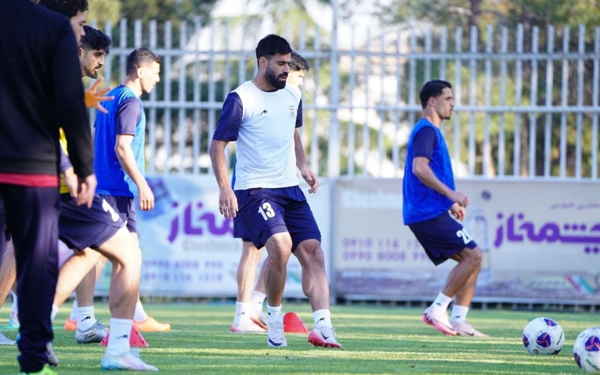 Замполли предложил ФИФА заменить Иран Италией