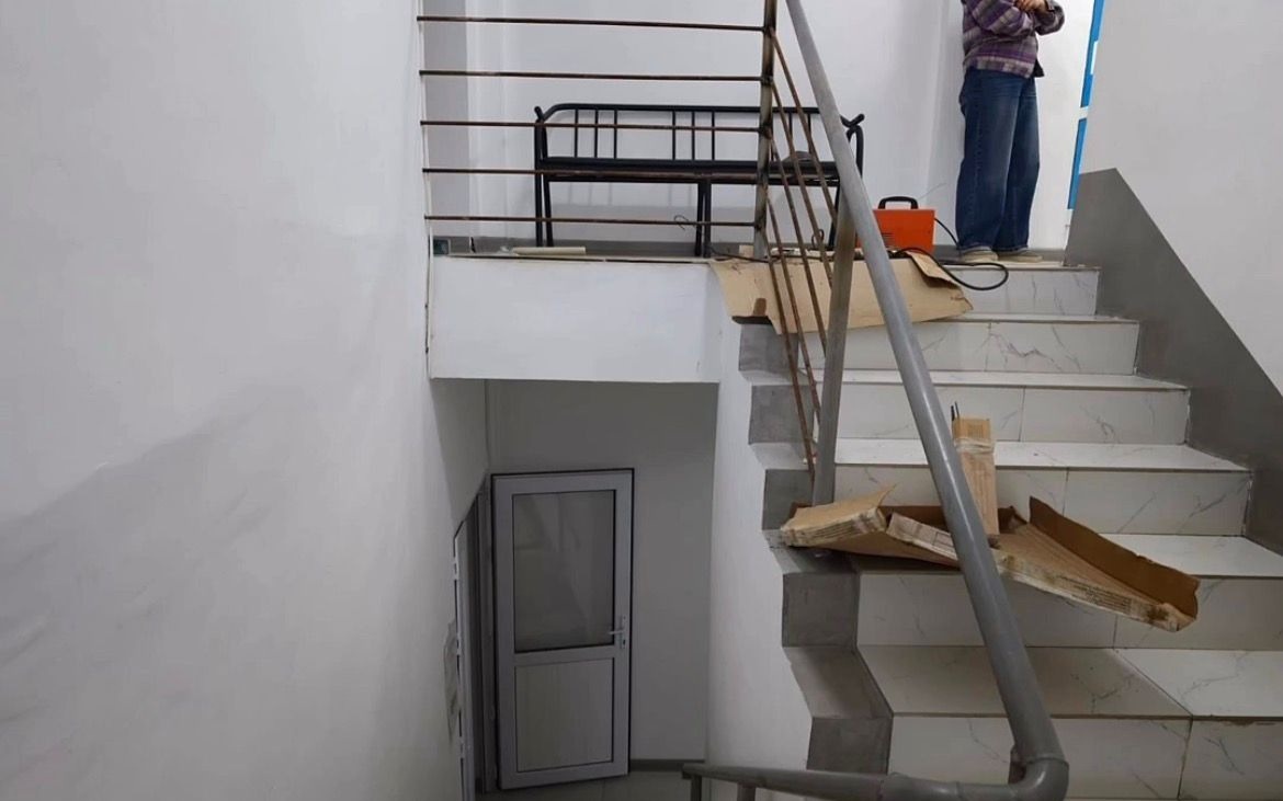 Полиция расследует падение ребенка в клинике Талдыкоргана