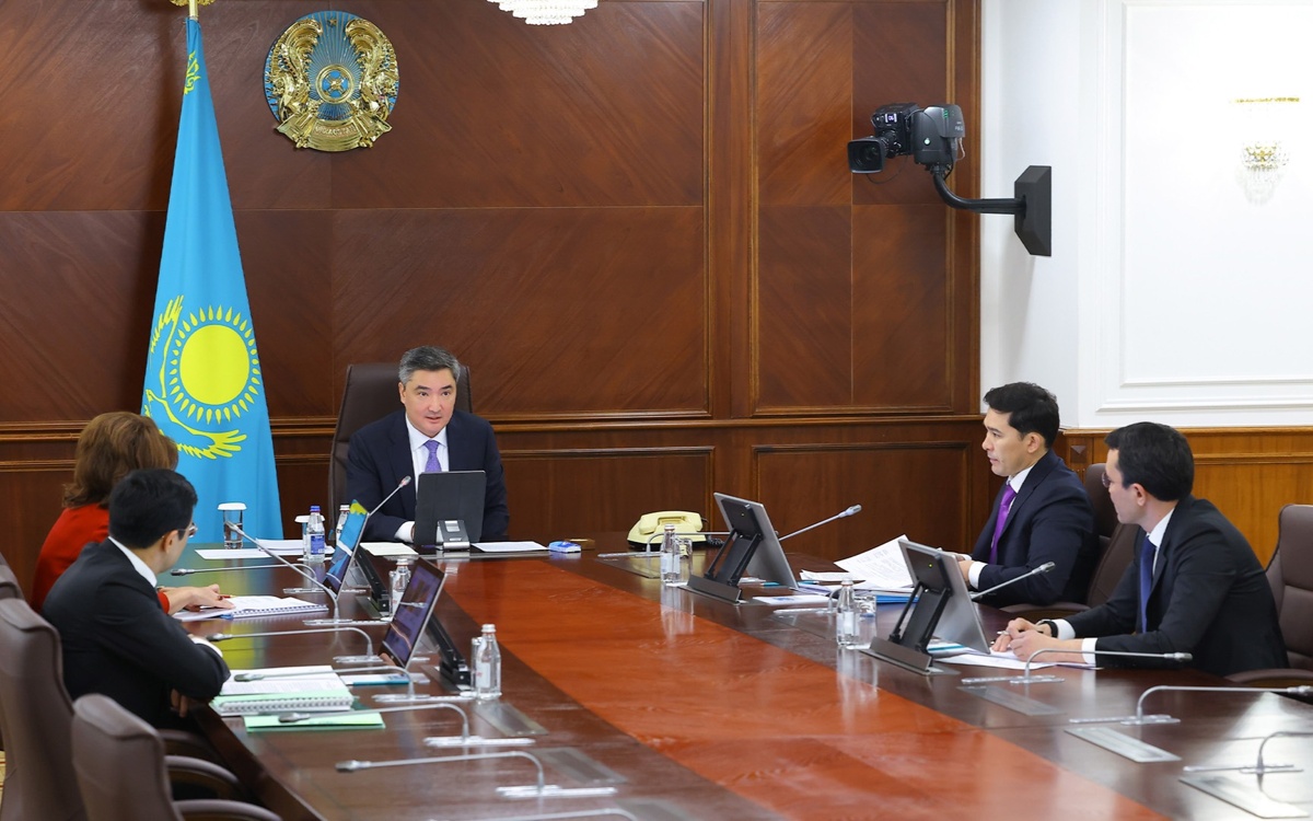 Бектенов раскритиковал темпы проектов АГК в Алматы