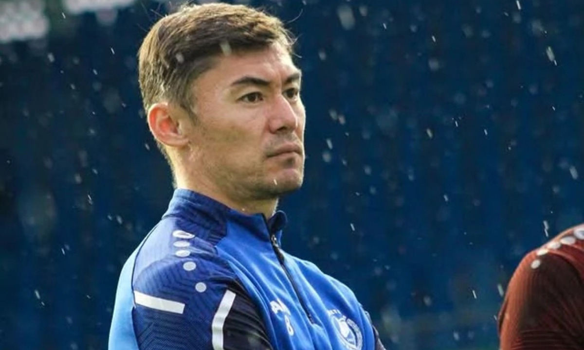 «Каспий» получил бан ФИФА и принял Аслана Дарабаева