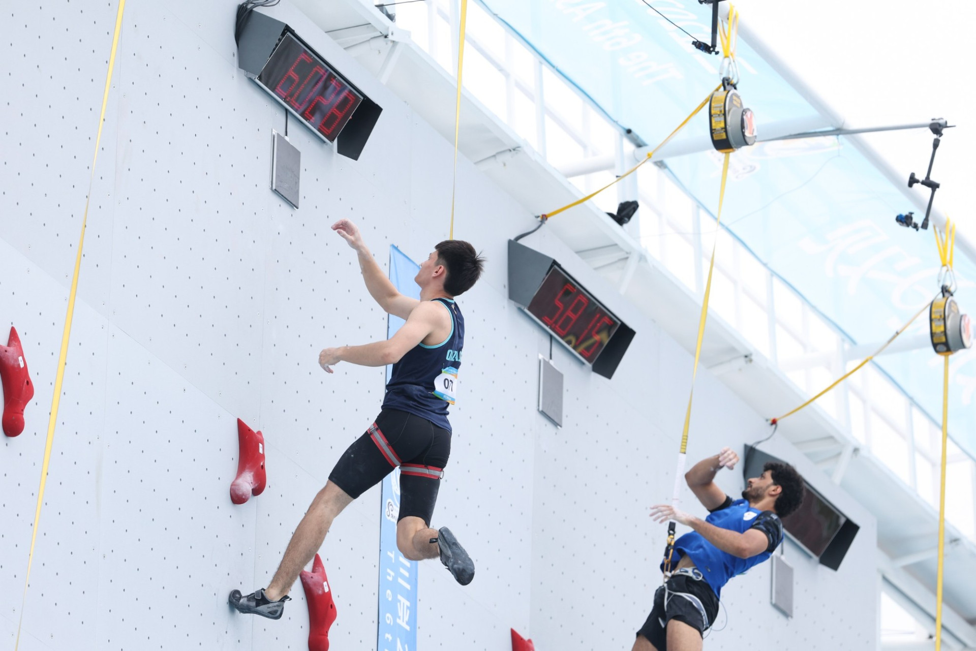 Казахстан вывел три команды в 1/8 финала Азиады