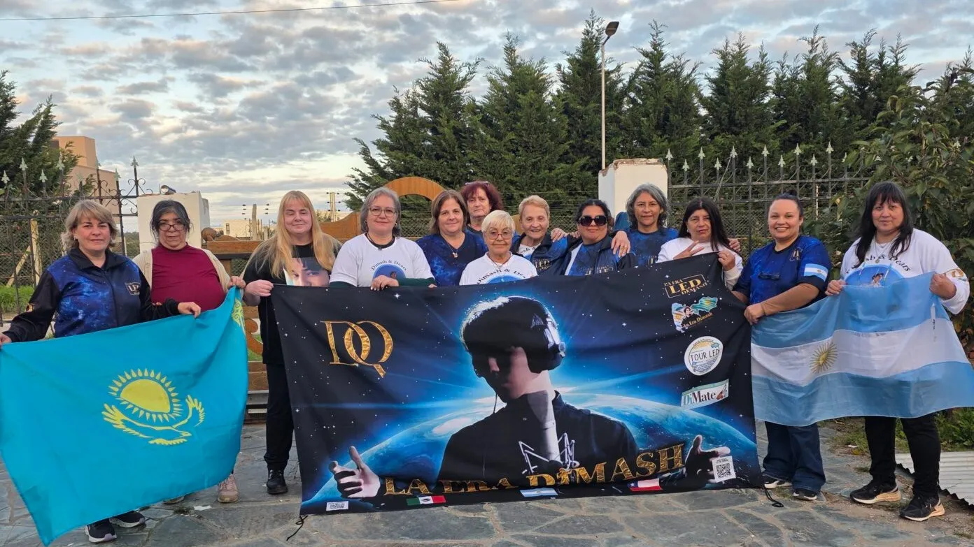 Фанаты Димаша открыли его кабинет в школе Аргентины