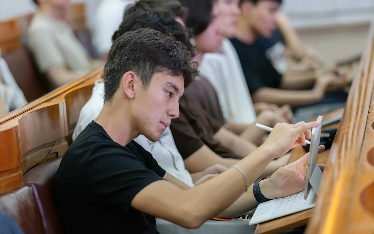 Педвузы Казахстана введут устный экзамен