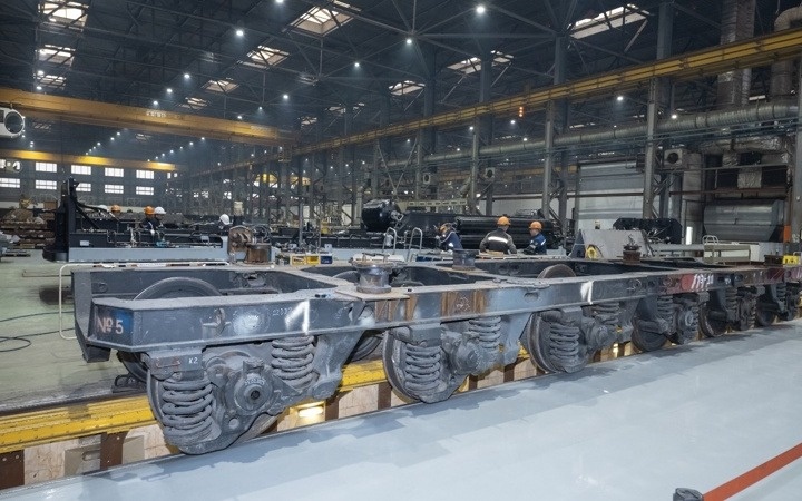 Минтранс объяснил остановку завода в Атбасаре