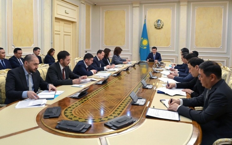 Ерлан Карин провел совещание по межэтническому согласию