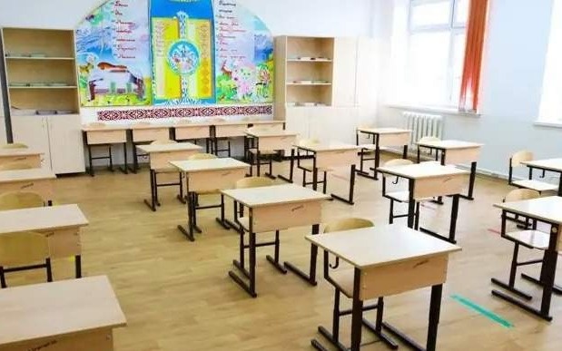 Полиция Алматы расследует случай с топором в школе