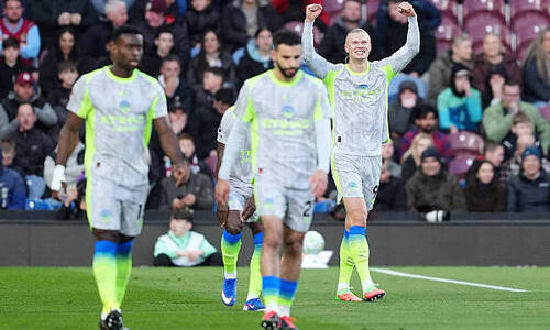 «Манчестер Сити» победил «Бернли» и возглавил АПЛ