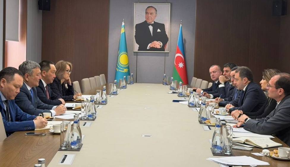 Казахстан и Азербайджан расширяют сотрудничество МИД