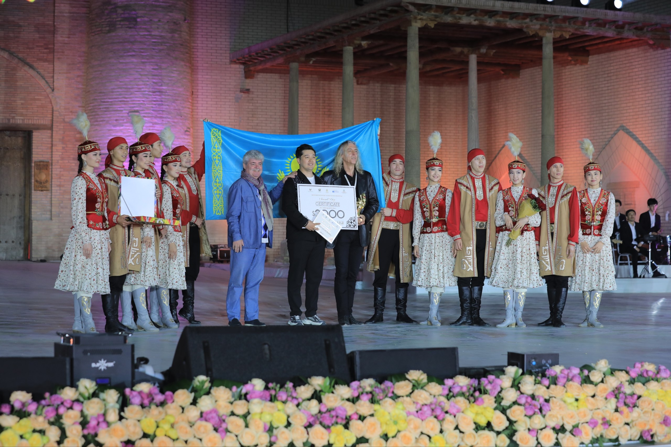 Ансамбль «Салтанат» занял второе место на фестивале «Лазги»