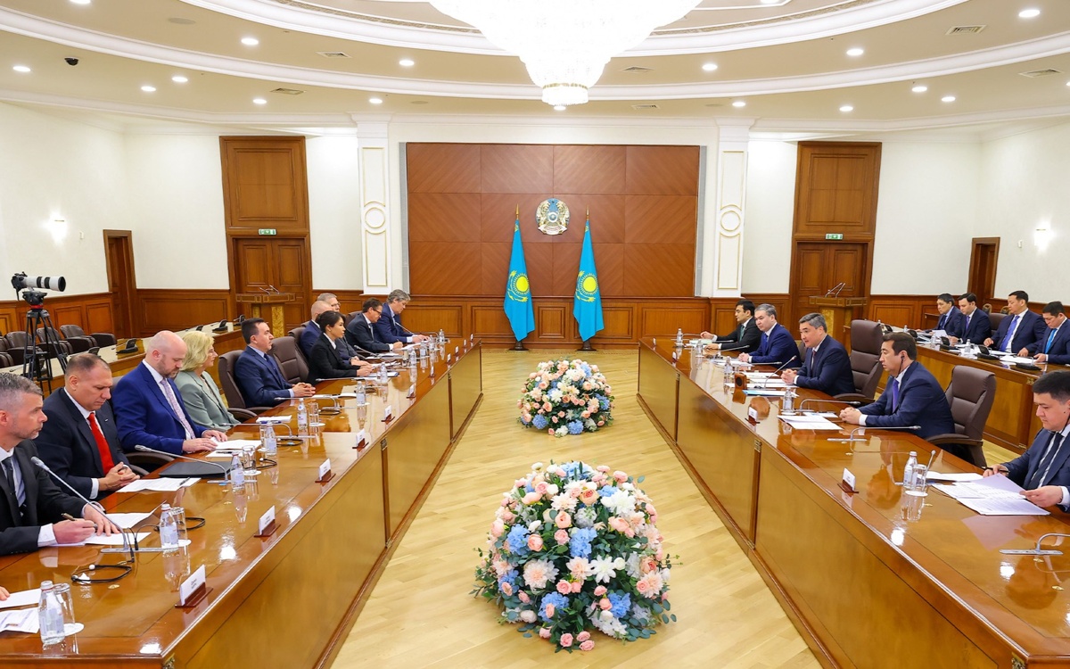 Казахстан подписал новые соглашения по сельхозтехнике