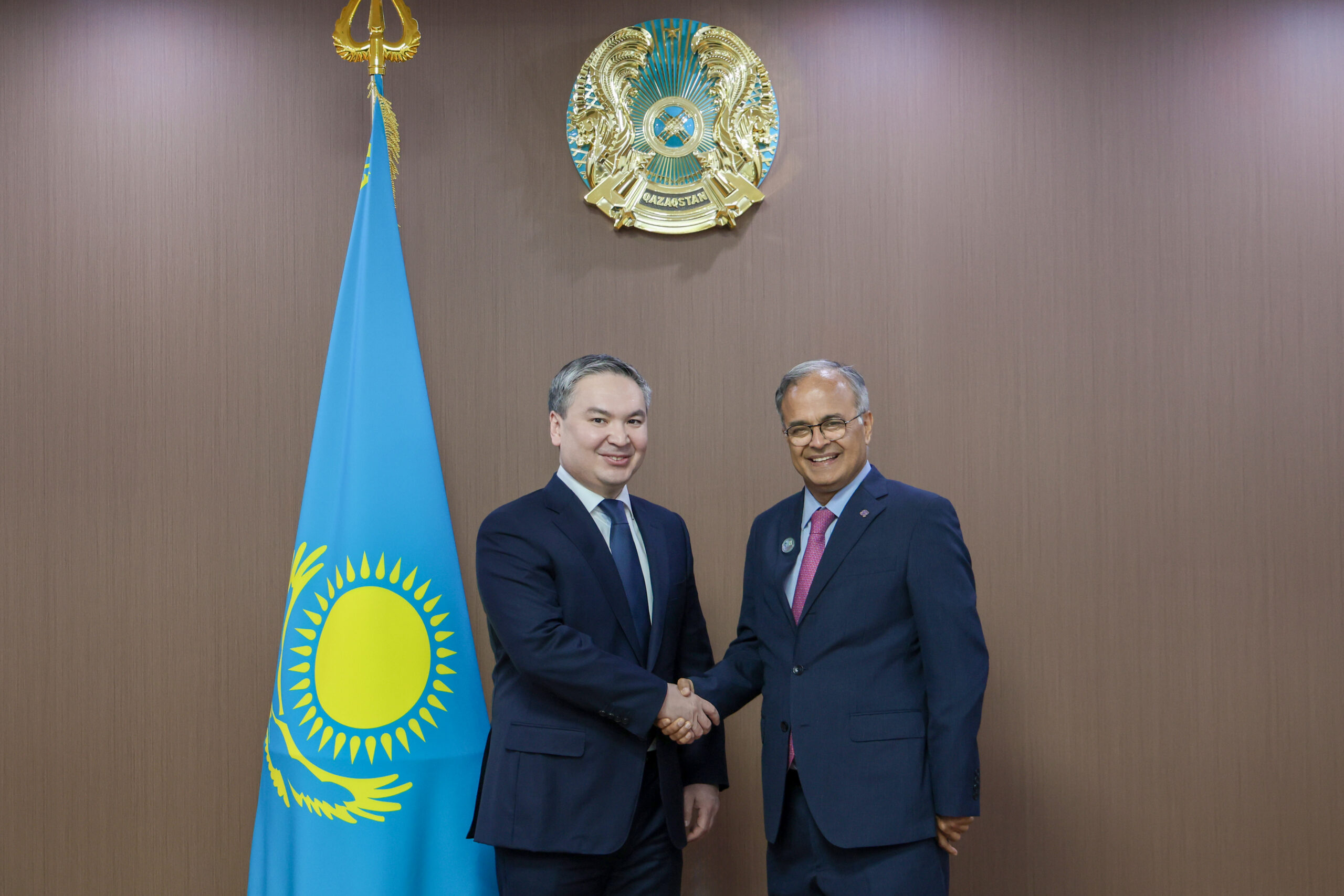 Нагаспаев обсудил с ОЭС промышленное сотрудничество