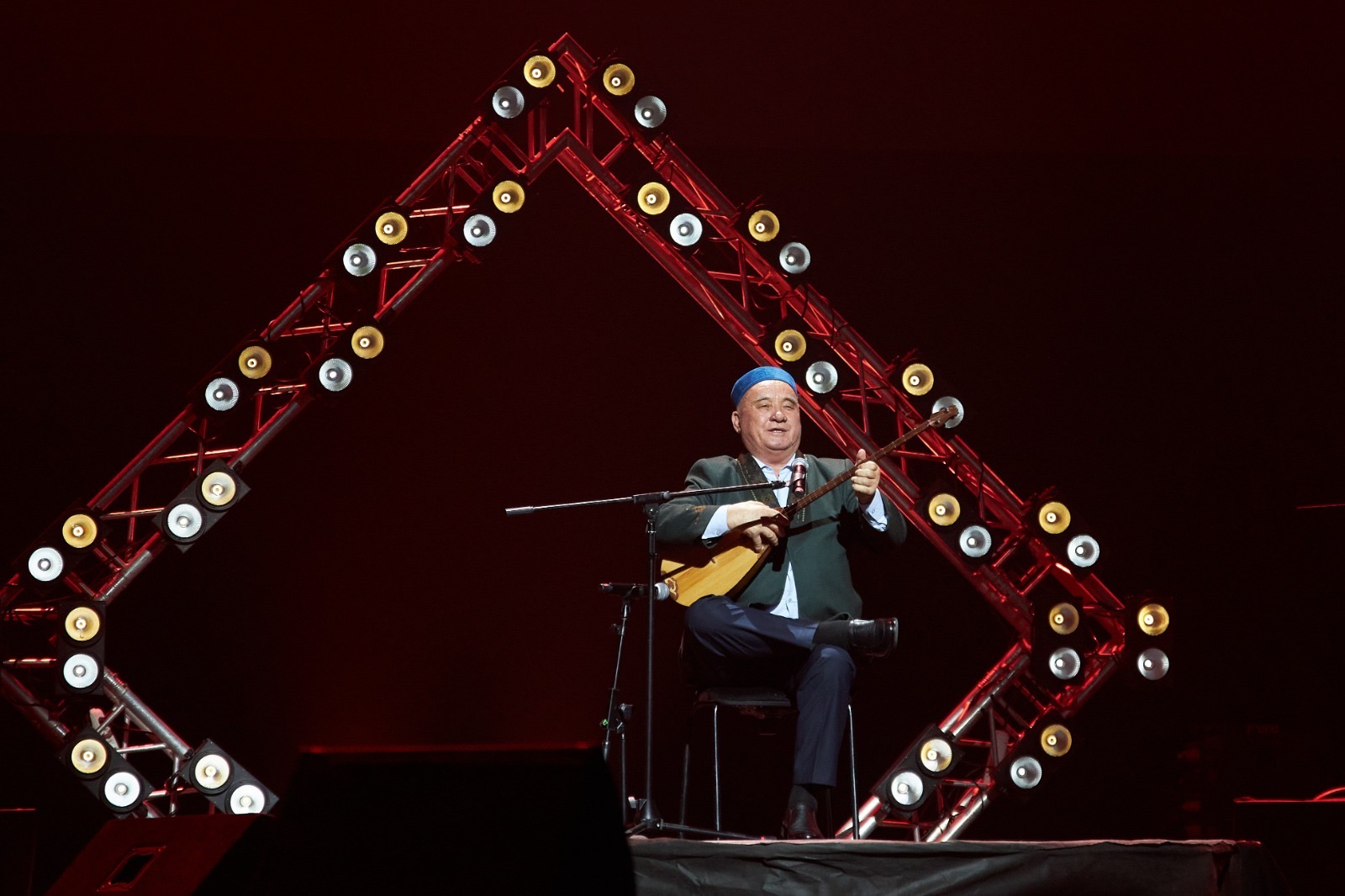 В Қазақконцерте отметили 70-летие Алмаса Алматова