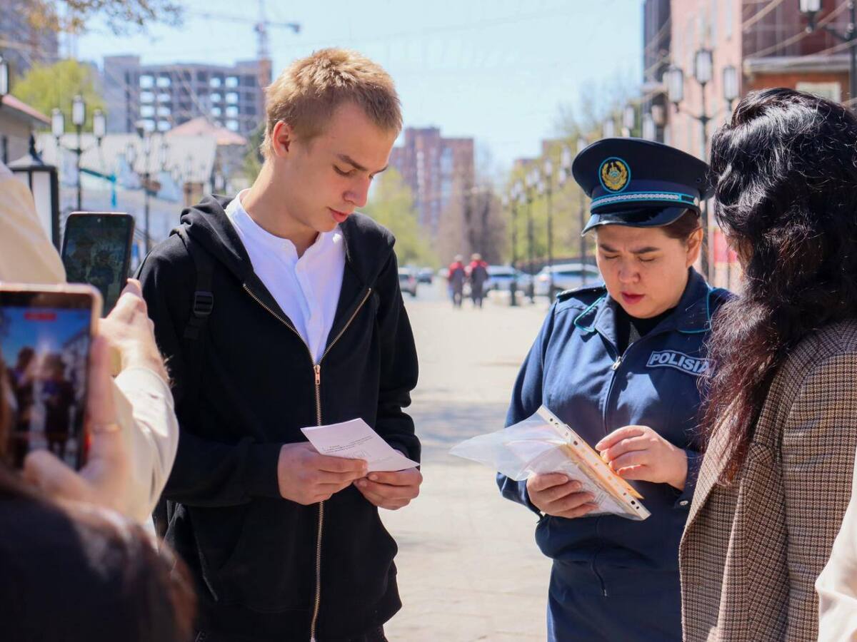 Партия AMANAT провела акцию правовой помощи в ВКО